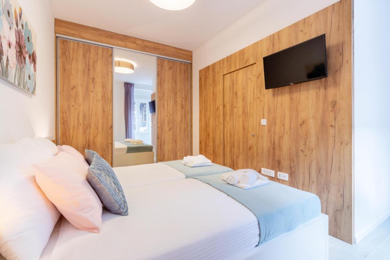Apartments Fiorello ริเยกา ภายนอก รูปภาพ